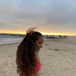 Meet your Posher, Karina